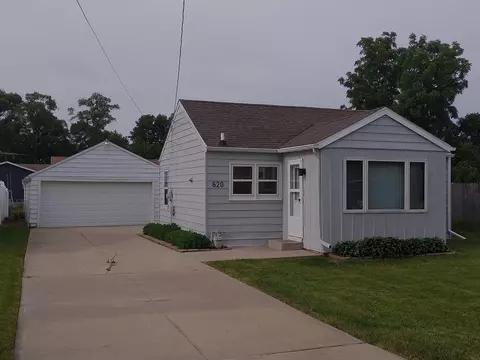 620 Brookside Ave, Evansdale, IA 50707