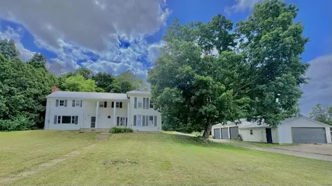 308 Volga St, Fayette, IA 52142