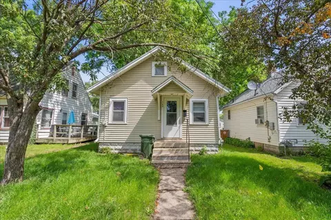 157-159 Dearborn Ave, Waterloo, IA 50703 photo 4