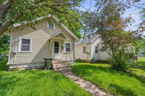 157-159 Dearborn Ave, Waterloo, IA 50703 photo 3