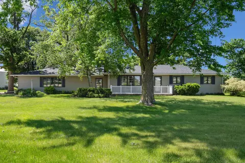 22359 20th St, Oelwein, IA 50662