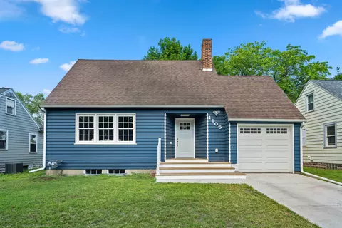 1105 Steely St, Waterloo, IA 50703
