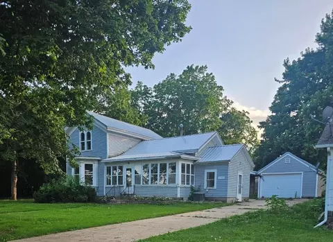 424 Brasher St, Nashua, IA 50658