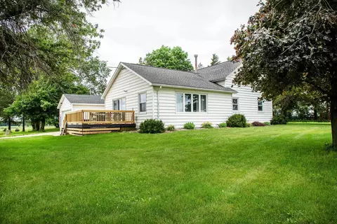 11125 L Ave, Parkersburg, IA 50665