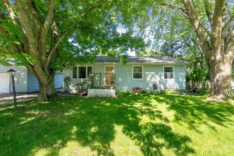 208 Alice Ave, Waterloo, IA 50701