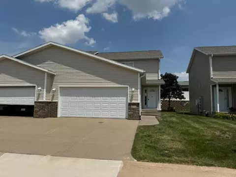 254 Kelso Ln, Fairfax, IA 52228