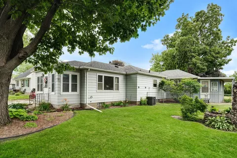 1219 Wallgate Ave, Waterloo, IA 50701