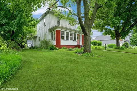 116 SE 6th St, Waverly, IA 50677