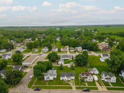 529 E 2nd St, Sumner, IA 50674 photo 21