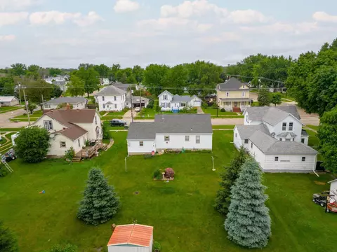 529 E 2nd St, Sumner, IA 50674 photo 17