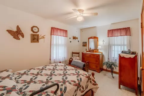 529 E 2nd St, Sumner, IA 50674 photo 6