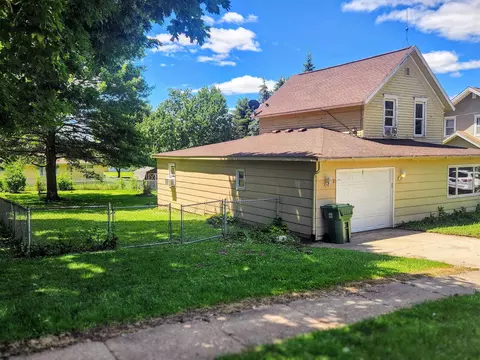231 2nd St, Dumont, IA 50625