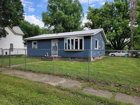 201 E Main St, Lime Springs, IA 52155