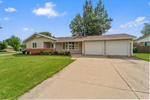 203 12th Ave SE, Oelwein, IA 50662