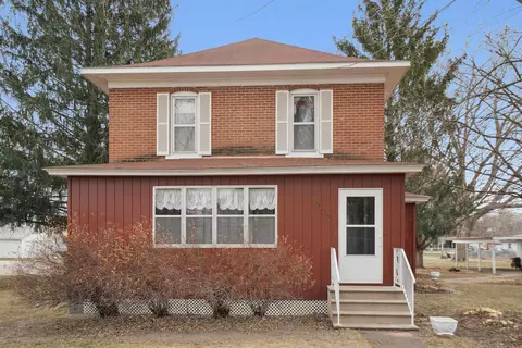 902 7th Ave S W, Independence, IA 50644