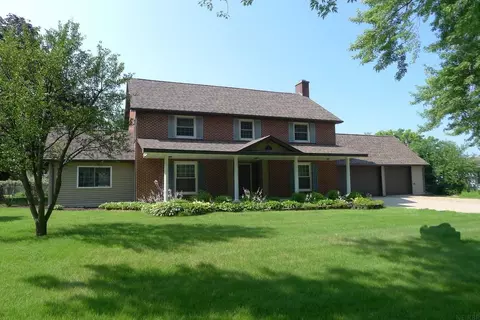 704 2nd Ave, Charles City, IA 50616