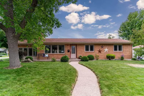 434 Beverly Hills St, Waterloo, IA 50701