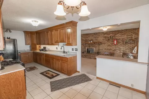 412 Malone Ave, Readlyn, IA 50668 photo 5