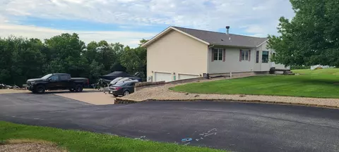 113 Eagle Dr, Mcgregor, IA 52157 photo 3