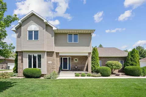 1768 Thrush Dr, Waterloo, IA 50701
