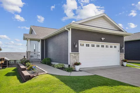4135 Mourning Dove Dr, Waterloo, IA 50701