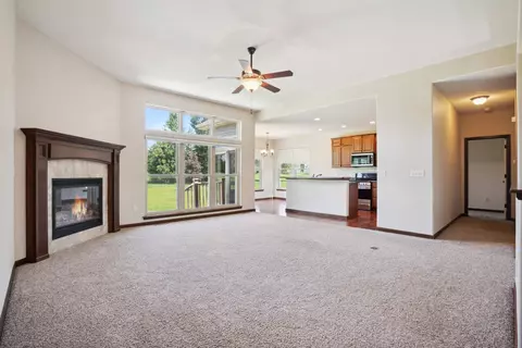 2817 Pendleton Dr, Cedar Falls, IA 50613 photo 3