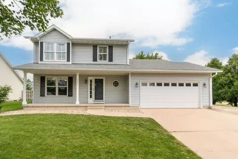 2607 Ryan Dr, Cedar Falls, IA 50613