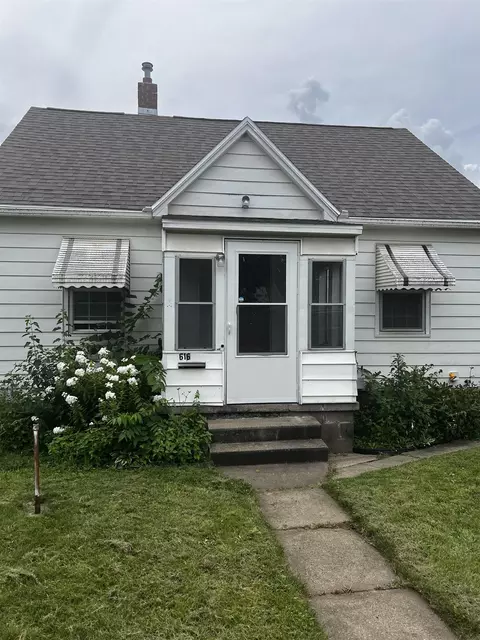 616 Magnolia Pkwy, Waterloo, IA 50701