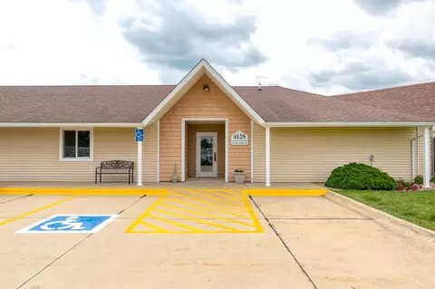 4125 Autumn Ridge Rd #101, Cedar Falls, IA 50613