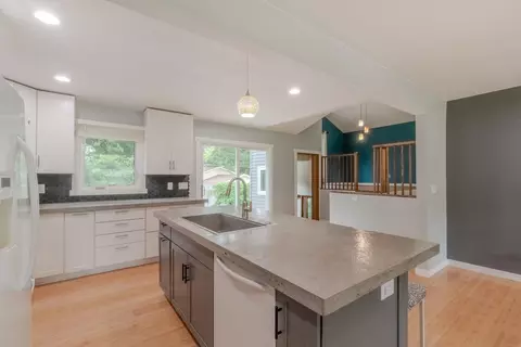 620 Baker Dr, Cedar Falls, IA 50613 photo 9
