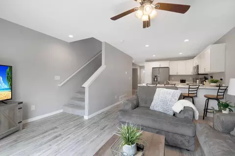 832 Grindstone Cir, Waterloo, IA 50701 photo 9