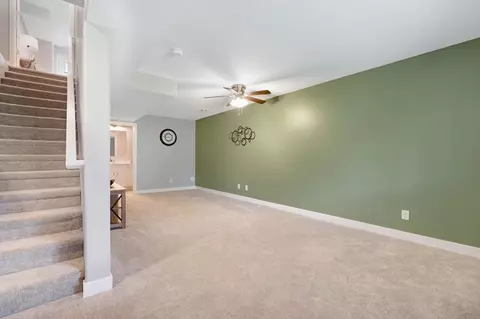 832 Grindstone Cir, Waterloo, IA 50701 photo 17