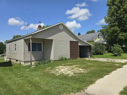 335 Elm St, West Union, IA 52175