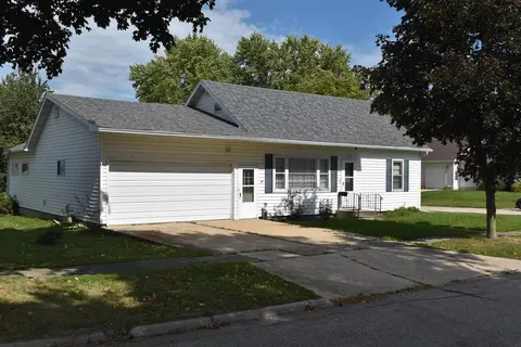1133 Walnut St, Osage, IA 50461
