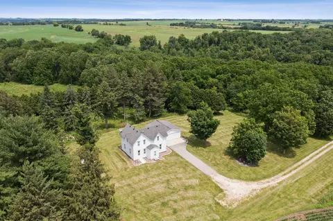 3091 Springwater Rd, Decorah, IA 52101