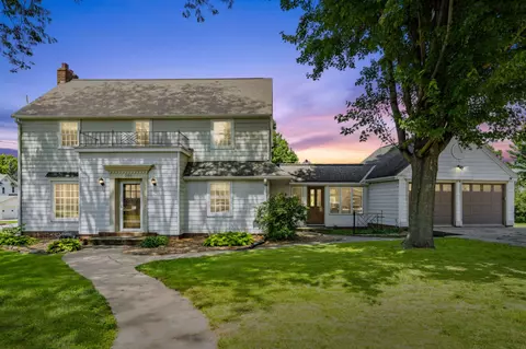206 SW 3rd Ave, Tripoli, IA 50676