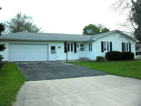 1031 Heritage Dr, Osage, IA 50461
