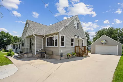 140 Bourland Ave, Waterloo, IA 50702 photo 3