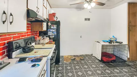 411 E Dunkerton Rd, Cedar Falls, IA 50613 photo 7