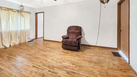 411 E Dunkerton Rd, Cedar Falls, IA 50613 photo 5