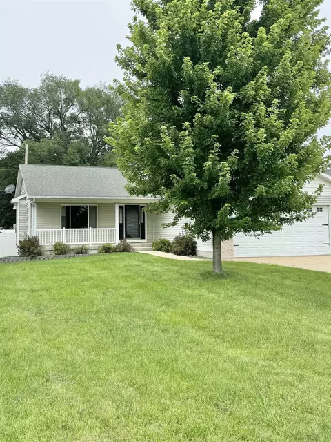 813 Jakob Lane Ln, Evansdale, IA 50707