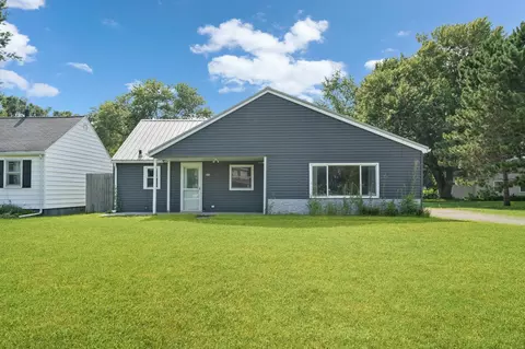 2610 Big Woods Rd, Cedar Falls, IA 50613