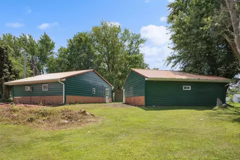 206 N 3rd St, Hazleton, IA 50641 photo 23