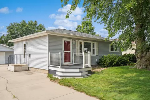 1507 Robin Rd, Waterloo, IA 50701