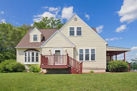 505 W 18th St, Cedar Falls, IA 50613