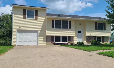 304 N Page St, Monona, IA 52159