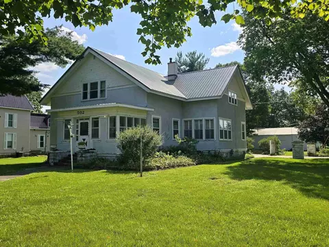 502 S Main St, Clarksville, IA 50619