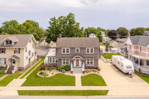 305 W 1st St, Sumner, IA 50674