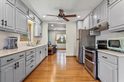 1315 Upton Ave, Waterloo, IA 50701 photo 5