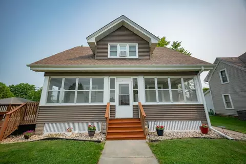 244 W North St, Dike, IA 50624